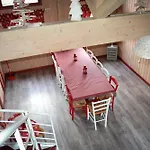 Familial A + Jardin Et Terrain De Bowling * Vagney