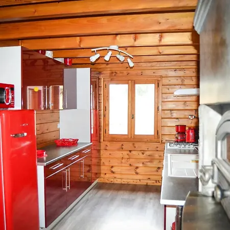 Familial A + Jardin Et Terrain De Bowling Chalet
