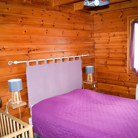 Familial A + Jardin Et Terrain De Bowling * Vagney