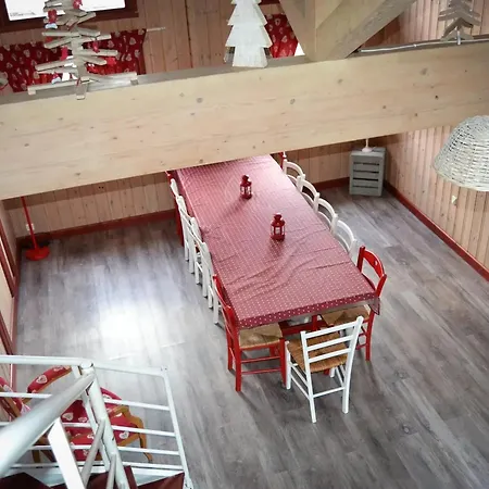 Familial A + Jardin Et Terrain De Bowling * Vagney