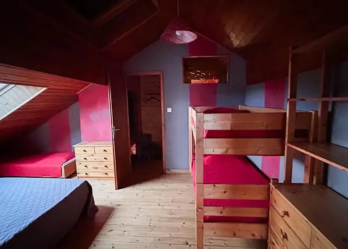 Familial A + Jardin Et Terrain De Bowling Vagney