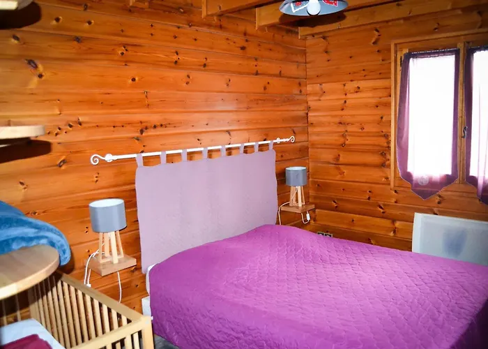 Familial A + Jardin Et Terrain De Bowling * Vagney